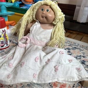 Vintage 1978 1982 Cabbage Patch Kids doll w/ Green Eyes And One Tooth Showing